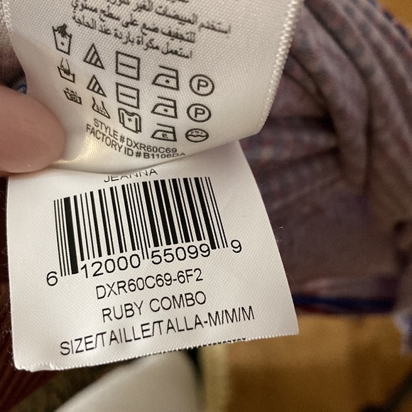 𝅺BCBG SIZE MED DRESS super soft - Picture 6 of 6